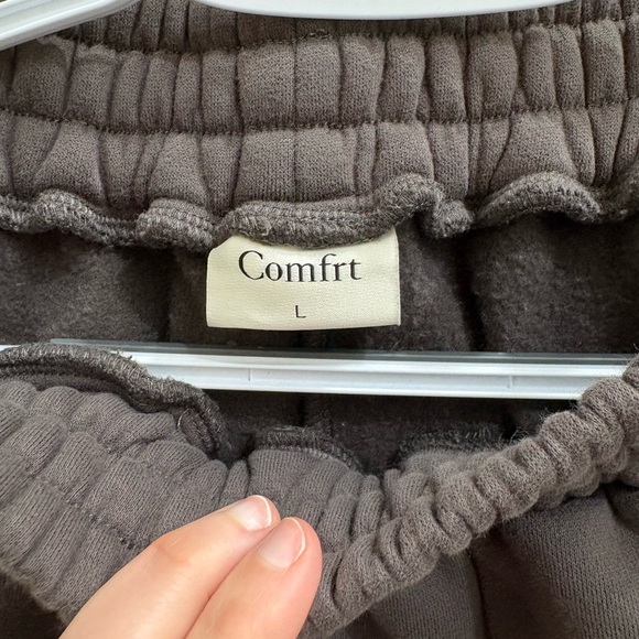 Comfrt Hoodie and Sweatpants Set - Unisex Large - Picture 3 of 6